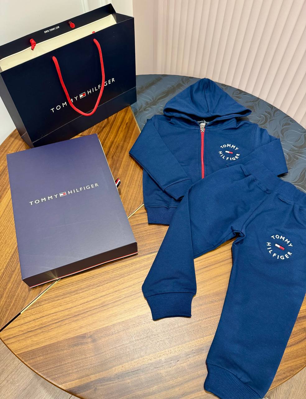CONJUNTO INFANTIL TOMMY HILFIGER