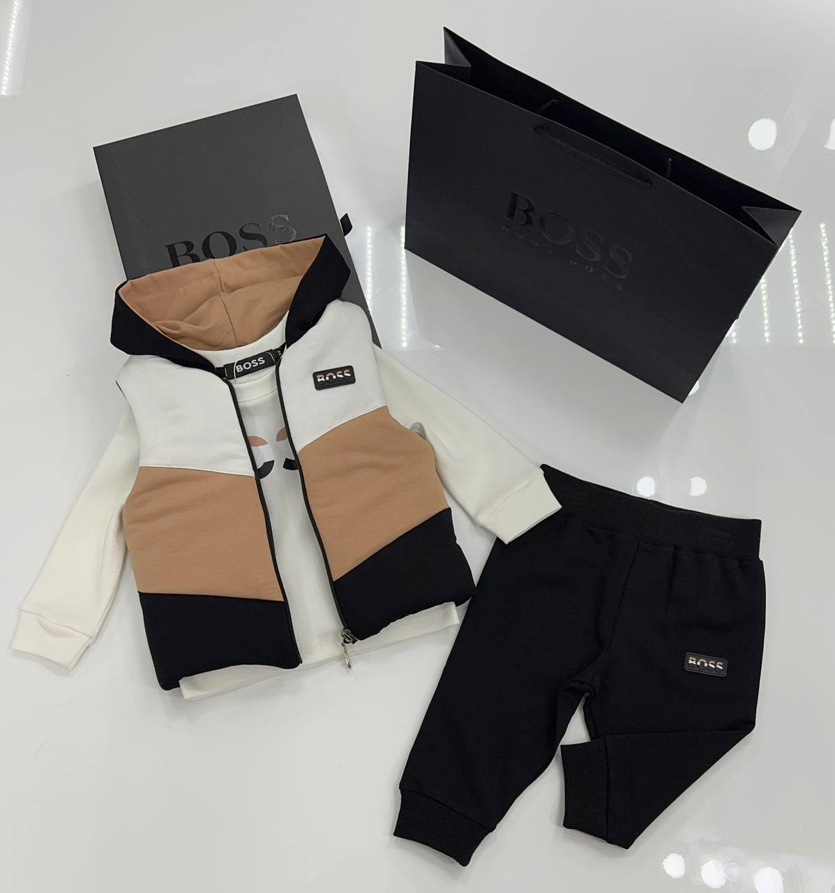CONJUNTO INFANTIL HUGO BOSS