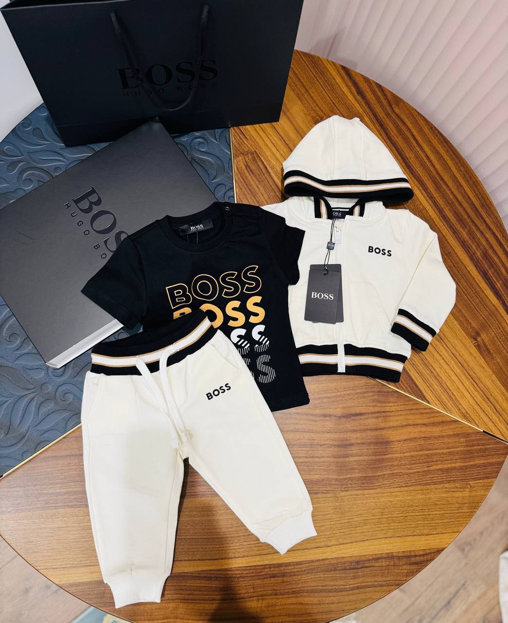 CONJUNTO INFANTIL HUGO BOSS