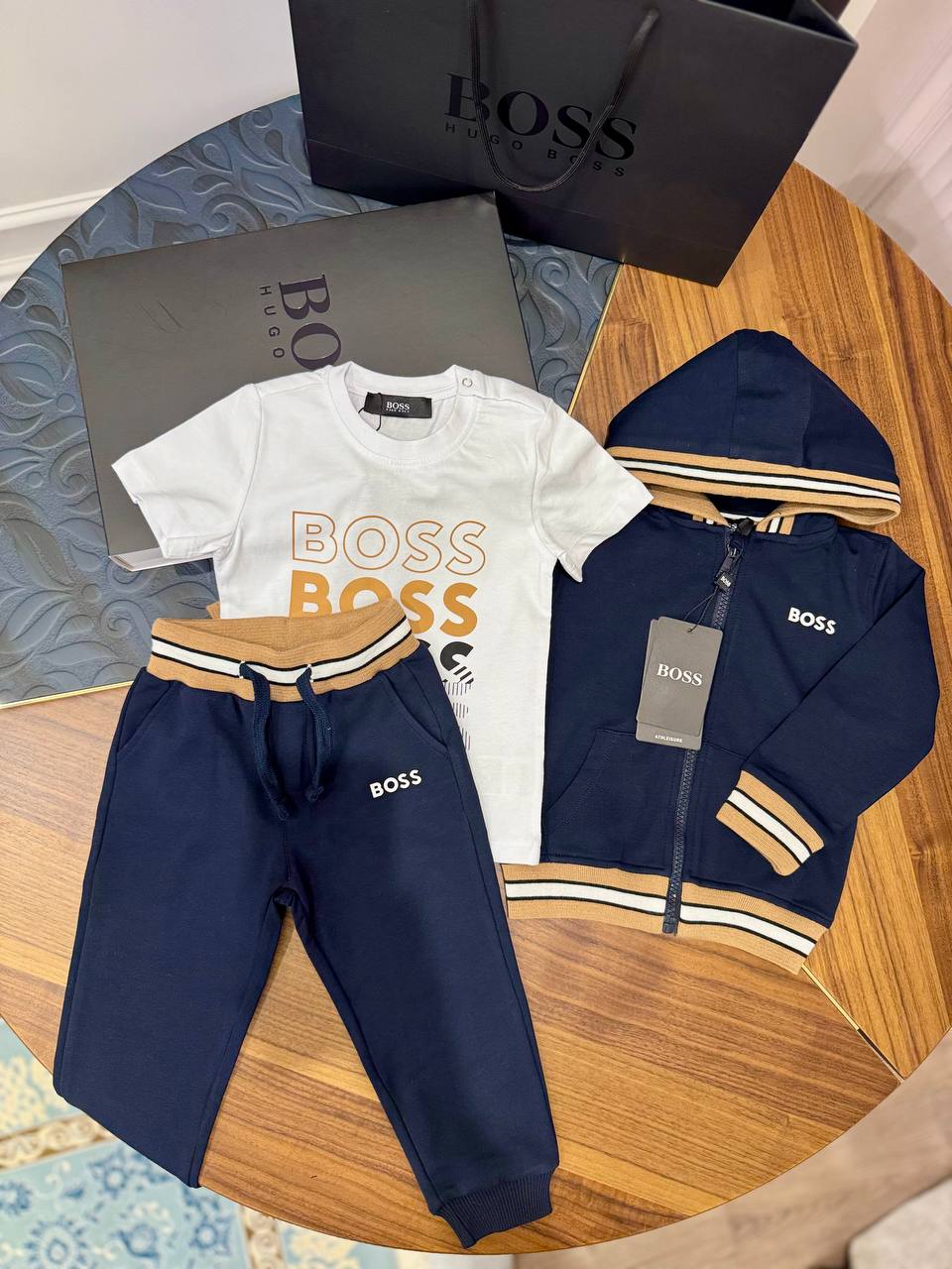 CONJUNTO INFANTIL HUGO BOSS