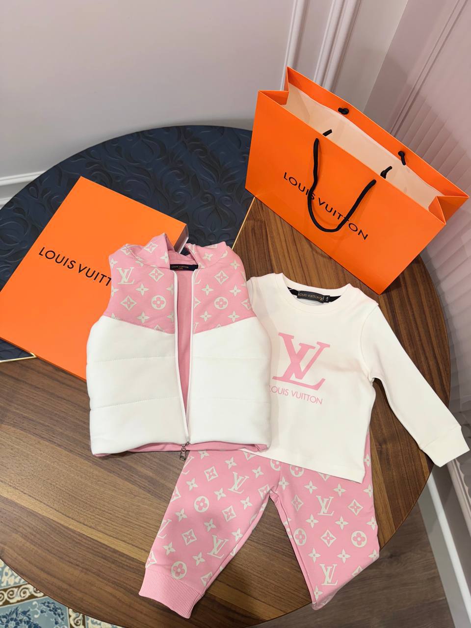CONJUNTO INFANTIL LOUIS VUITTON