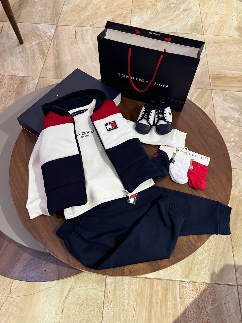 CONJUNTO INFANTIL TOMMY HILFIGER
